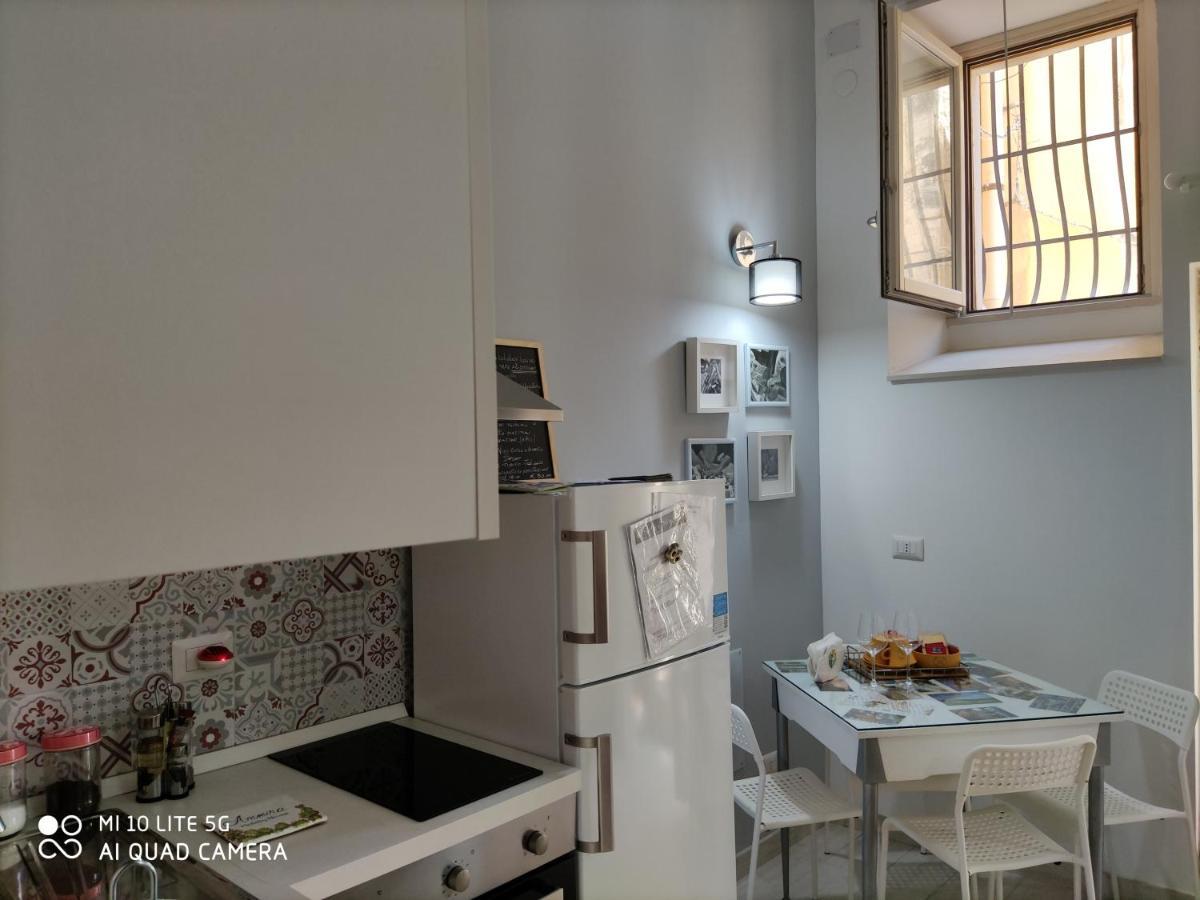 Ammira Apartment Сиракуза Екстериор снимка